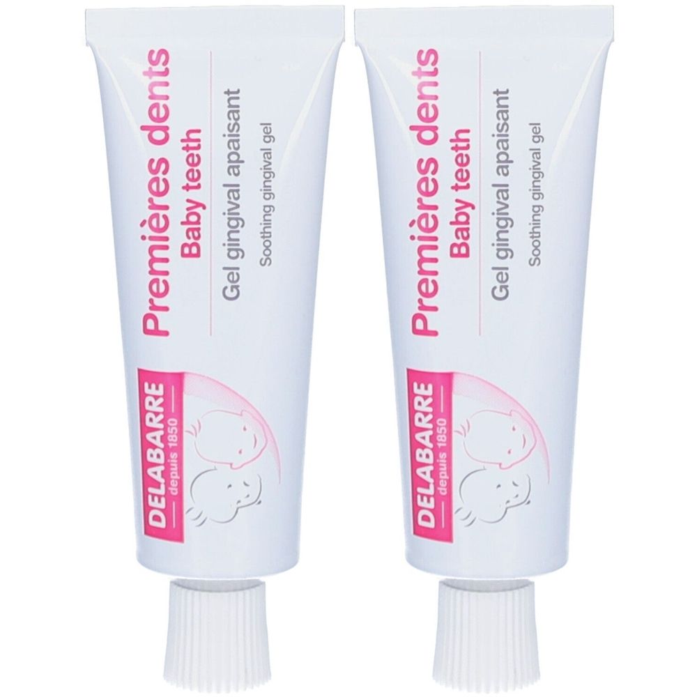 Deux tubes blancs avec texte rose. Inscription: Premières dents, Baby teeth, Gel gingival apaisant. Marque: DELABARRE.