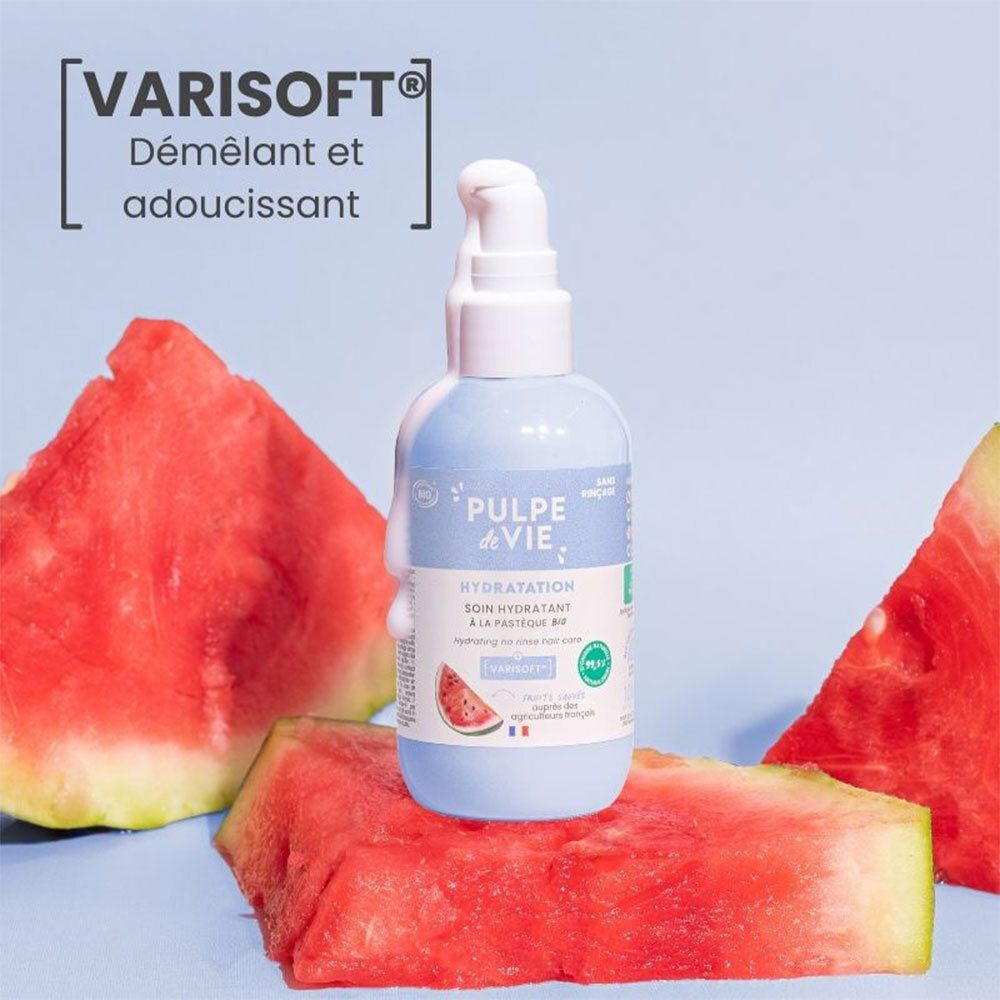 Flacon bleu avec pompe blanche. Texte: Pulpe de Vie, Hydratation, Soin hydratant à la pastèque BIO. Pastèque.