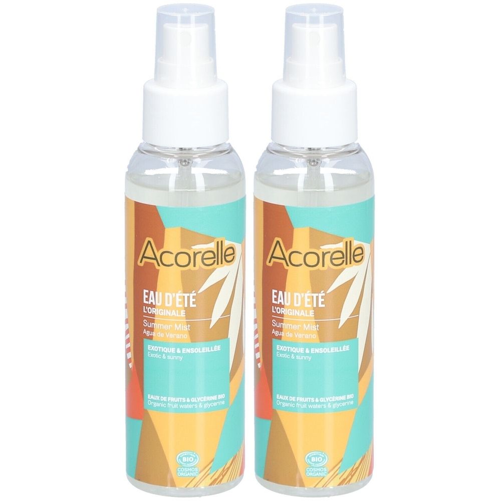 Deux flacons vaporisateurs avec bouchons blancs et étiquettes. Inscription : Acorelle, Eau d'été, certification BIO.