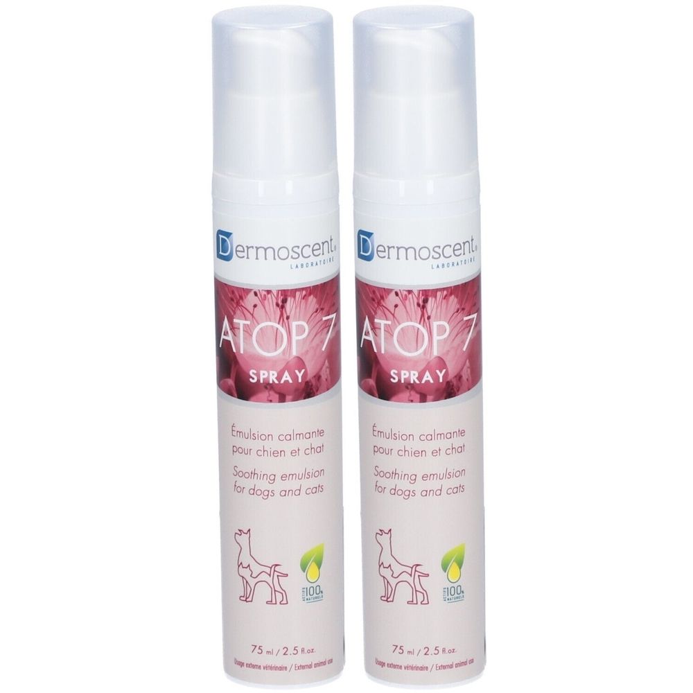 Twee witte spuitflessen. Opschrift: ATOP 7 SPRAY, emulsie voor honden en katten. Merk: Dermoscent.