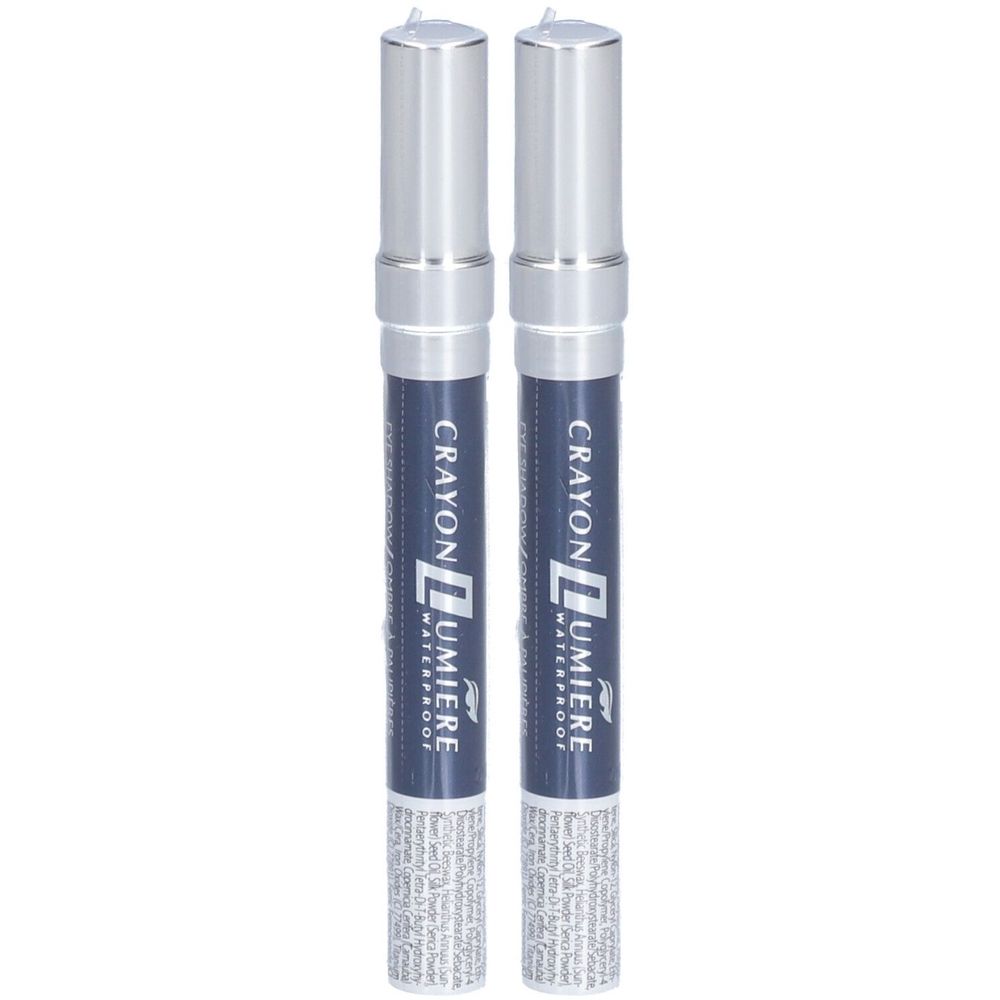Twee blauwe oogpotloden met zilveren doppen. Opschrift: Crayon Lumière Waterproof.