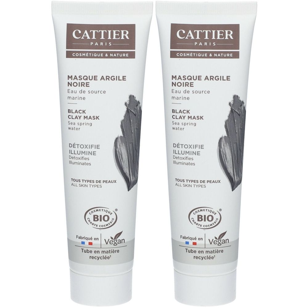 Twee tubes zwarte kleimasker. Opschrift: CATTIER, BIO-certificering, Vegan. Tekst in het Frans en Engels.