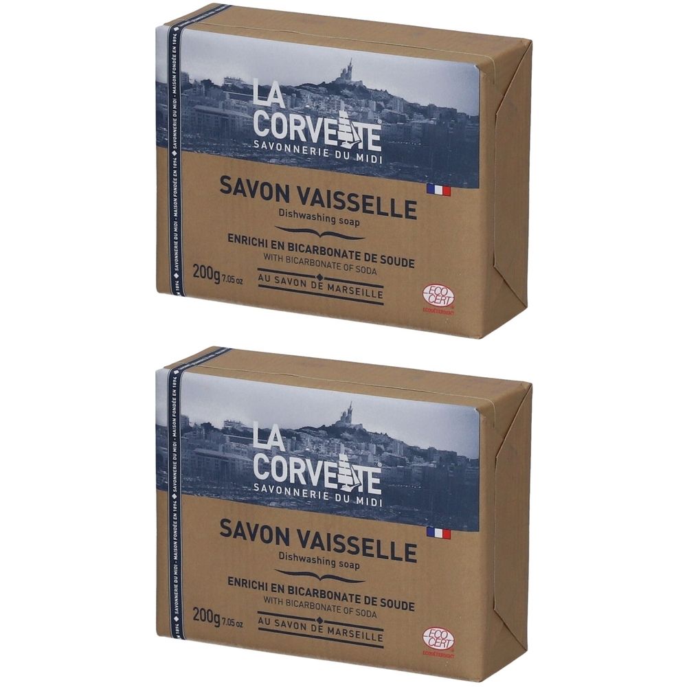 Twee rechthoekige kartonnen dozen. Merk "LA CORVETTE". Opschrift "SAVON VAISSELLE". Bevat baking soda.