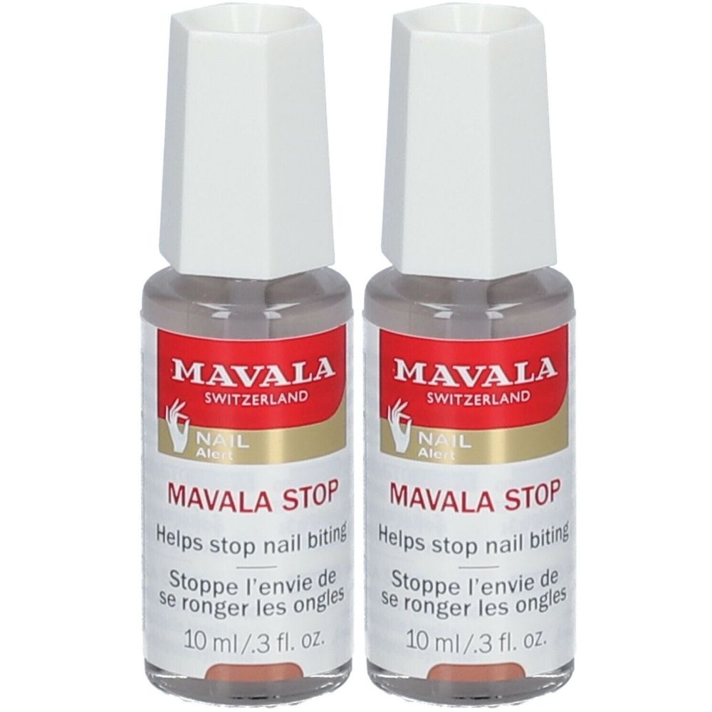 Deux flacons de Mavala Stop. Bouchons blancs, étiquettes rouges avec logo et texte de la marque. 10 ml/0,3 fl. oz.