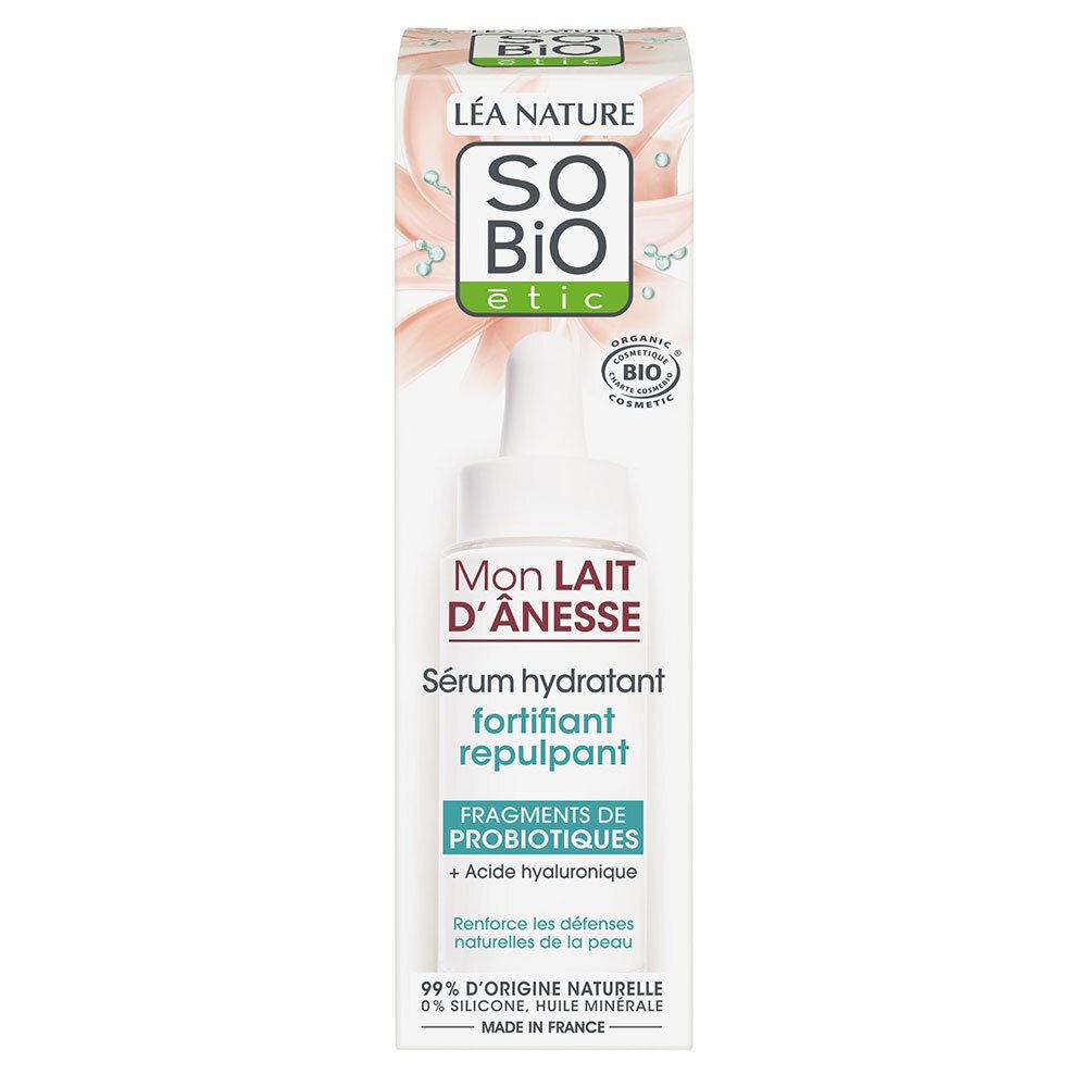 Verpakking en fles. Verpakking: wit, roze en groen. Fles: transparant met witte dop. Opschrift: SO BIO etic, Mon Lait d'Ânesse.