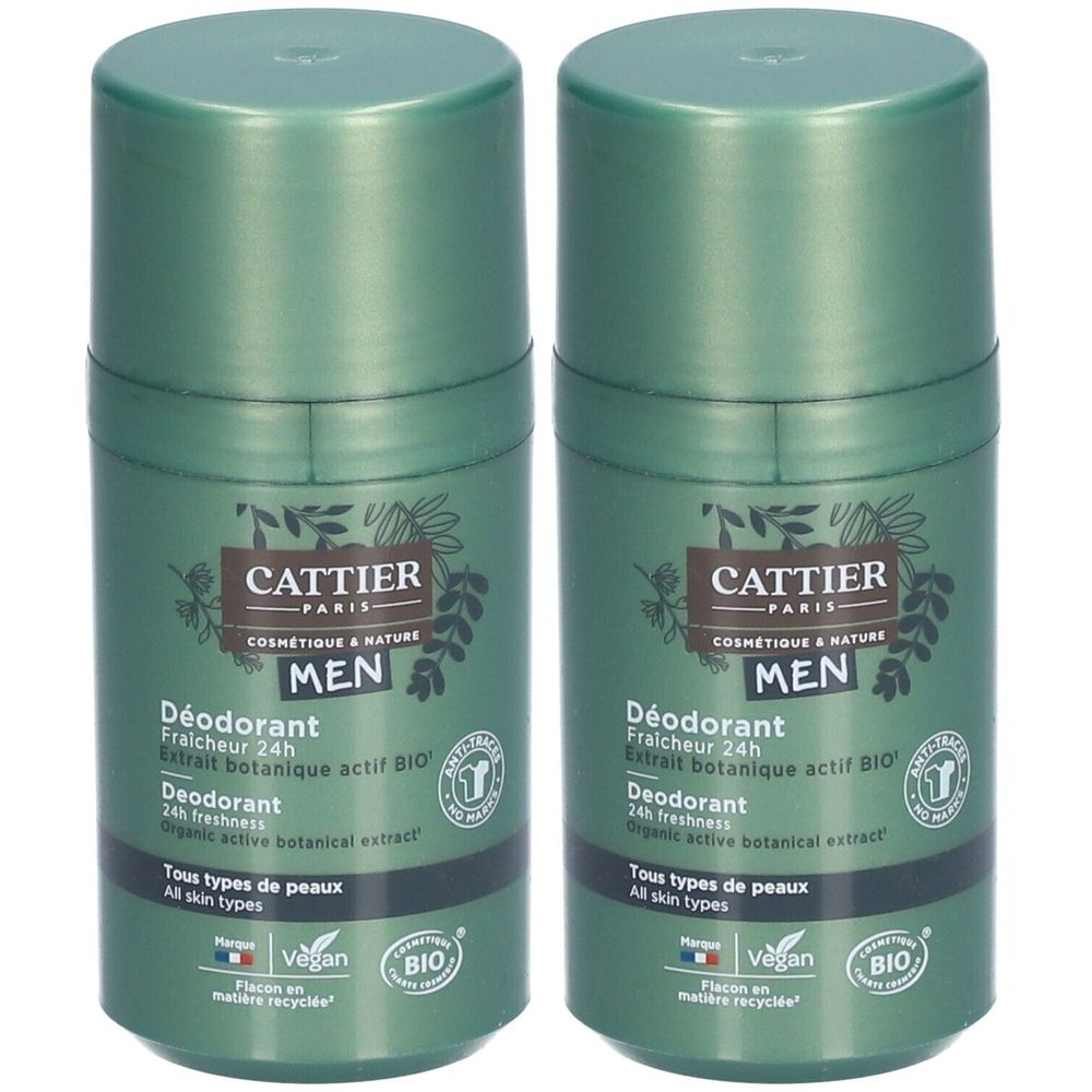Twee groene deodorant sticks. Opschrift: CATTIER PARIS, MEN, Déodorant, 24h frisheid, BIO. Vegan certificering.