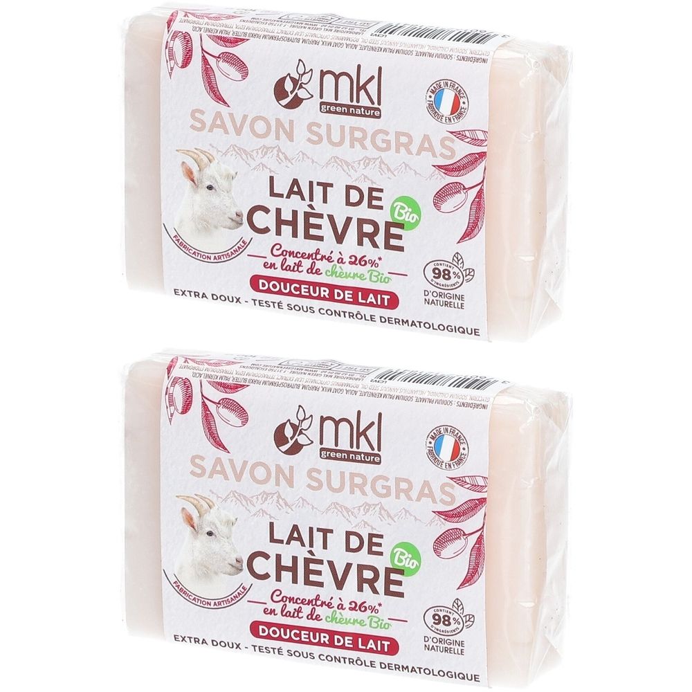 Twee zepen met SAVON LAIT DE CHÈVRE. Verpakking met logo en tekst. Bio-certificering. Douceur de lait.