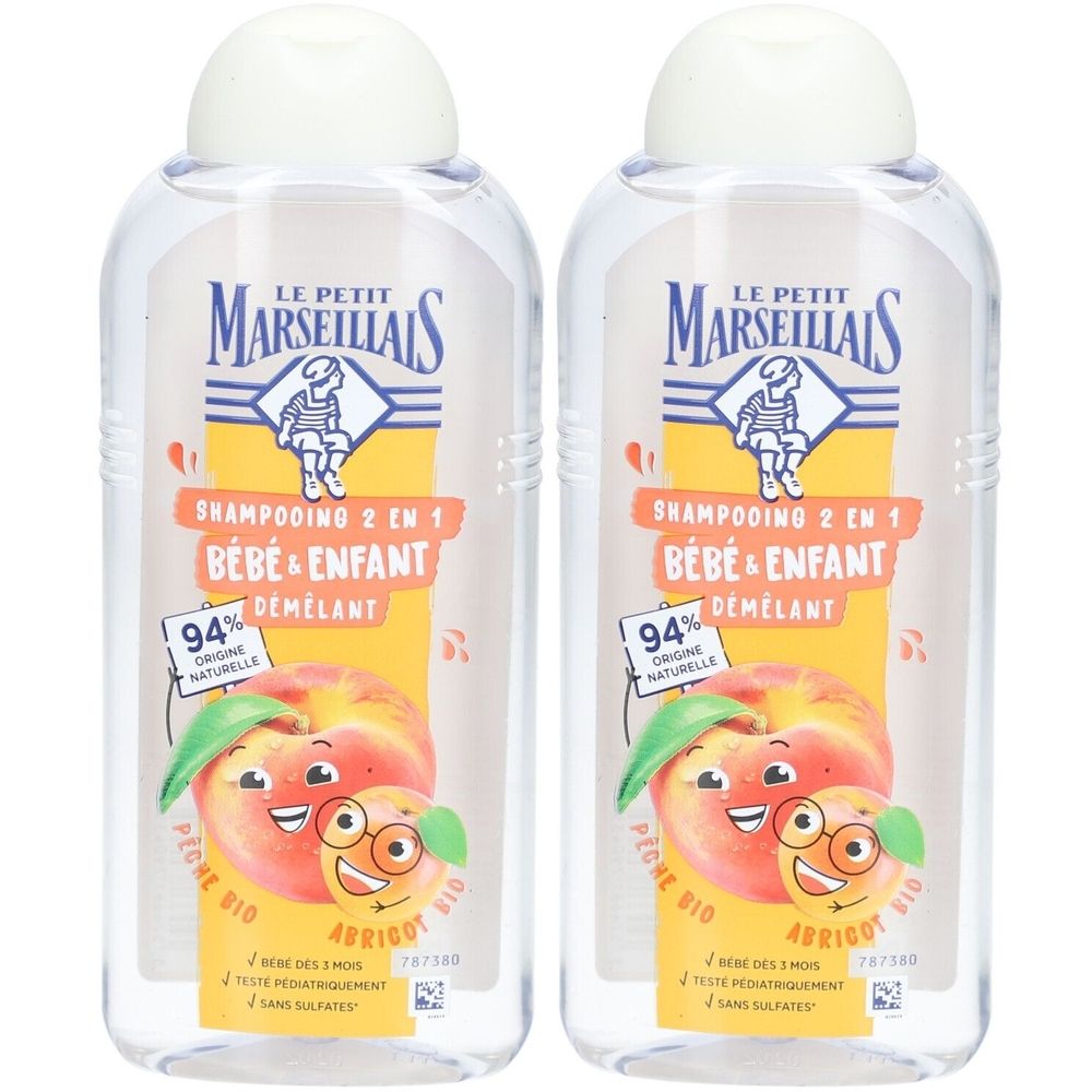 Deux flacons transparents de Shampooing 2 en 1 Bébé & Enfant. Étiquette avec pêche et abricot, texte. Sans sulfates.