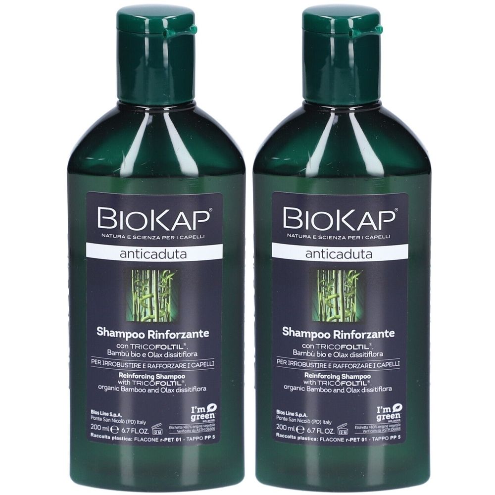Deux flacons de shampooing verts. Inscription : BIOKAP, Shampoo Rinforzante, anticaduta. Avec bambou et Olax desflora. 200 ml.