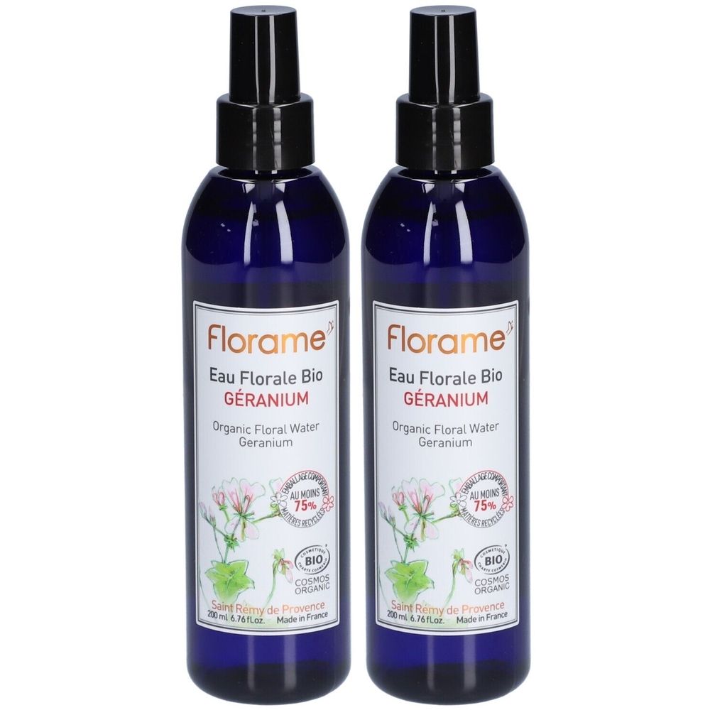 Deux flacons pulvérisateurs bleus avec bouchon noir. L'étiquette indique "Florame Eau Florale Bio Géranium".