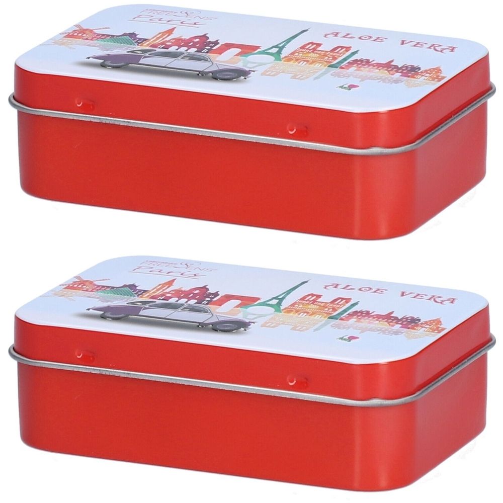 Deux boîtes métalliques rouges rectangulaires avec couvercles. Illustration sur le couvercle avec la Tour Eiffel et l'inscription "ALOE VERA".