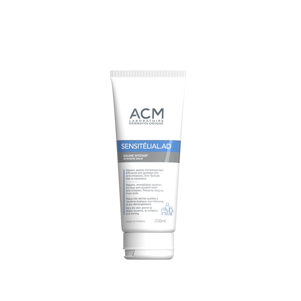 Witte tube met blauwe tekst. Opschrift: ACM Laboratoire Dermatologique, Sensitélial AD, Baume Intensif.