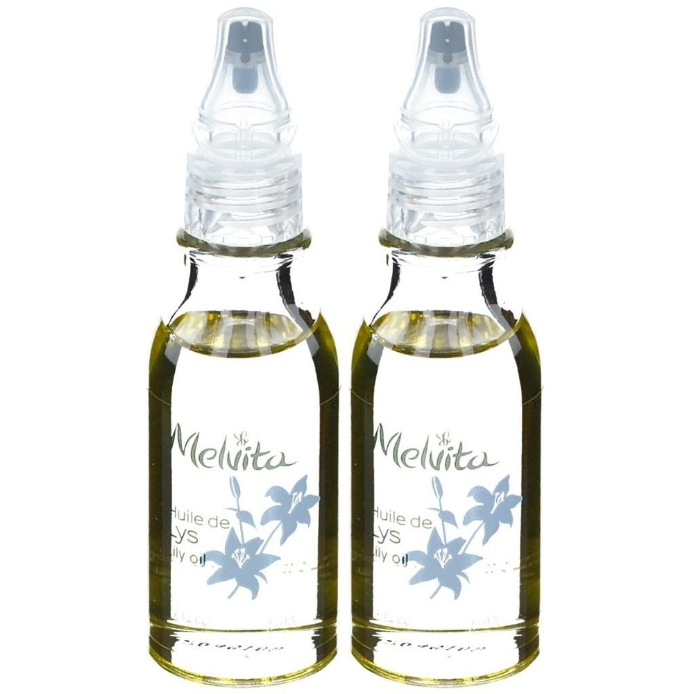 Twee kleine glazen flesjes met heldere vloeistof en transparante dop. De etiketten tonen "Melvita" en "Huile de Lys".