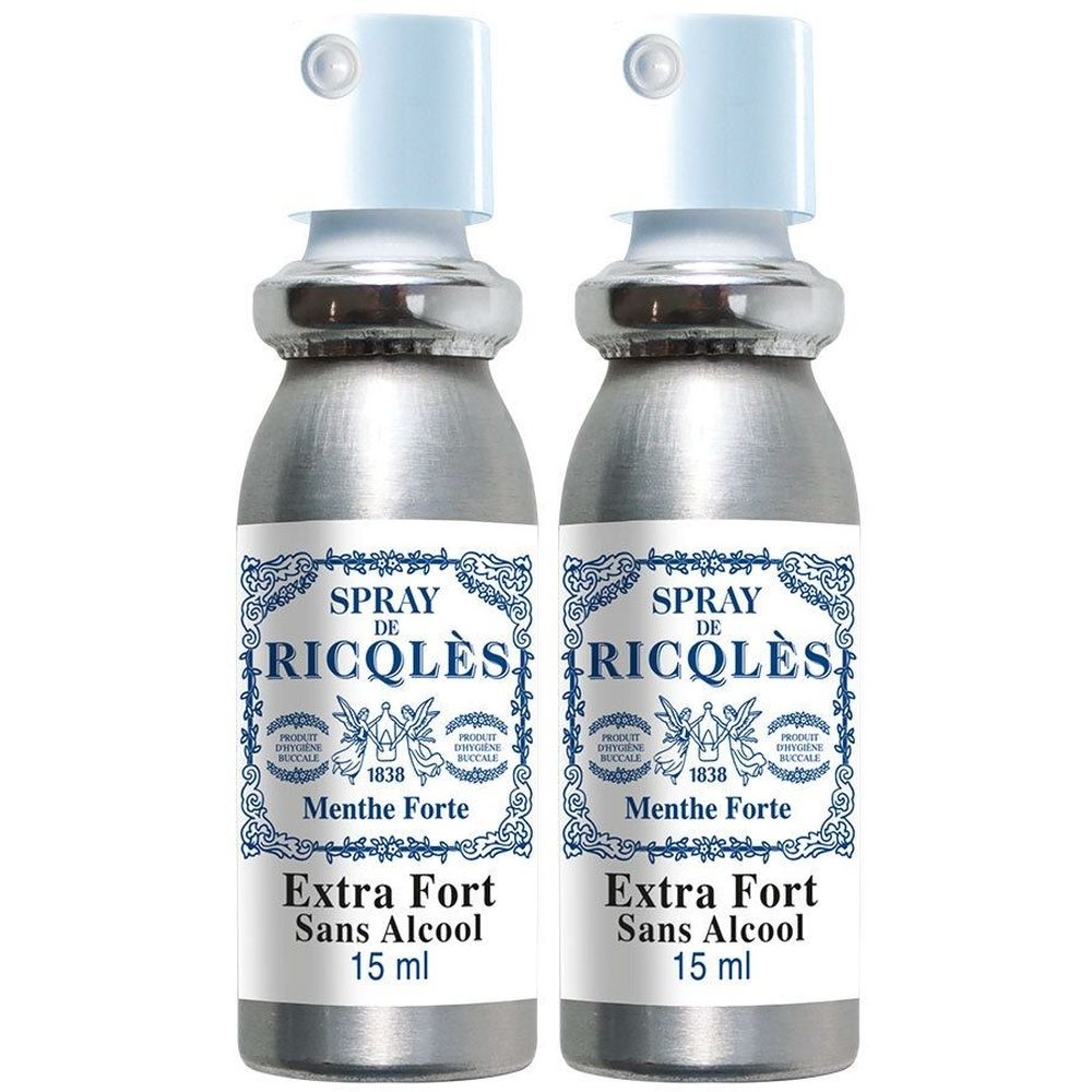 Twee sprays met blauwe en witte etiketten. Opschrift: Spray de Ricqlès, Menthe Forte, Extra Fort Sans Alcool, 15 ml.