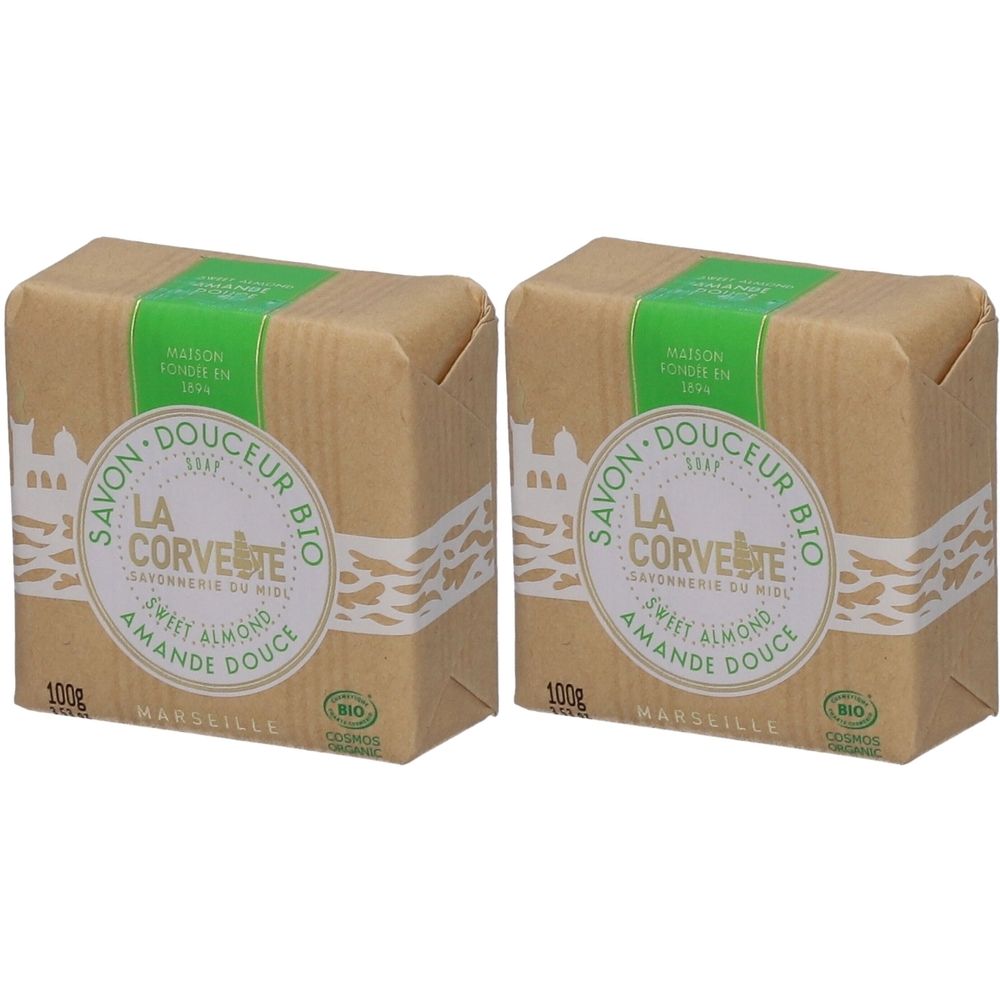 Deux savons emballés. Inscription: LA CORVETTE, Amande Douce, Bio. Avec label bio. 100g.