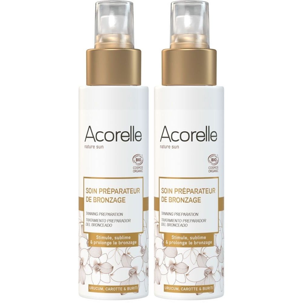 Deux flacons spray blancs avec bouchons dorés. Inscription: Acorelle, Soin Préparateur de Bronzage. Certification bio.