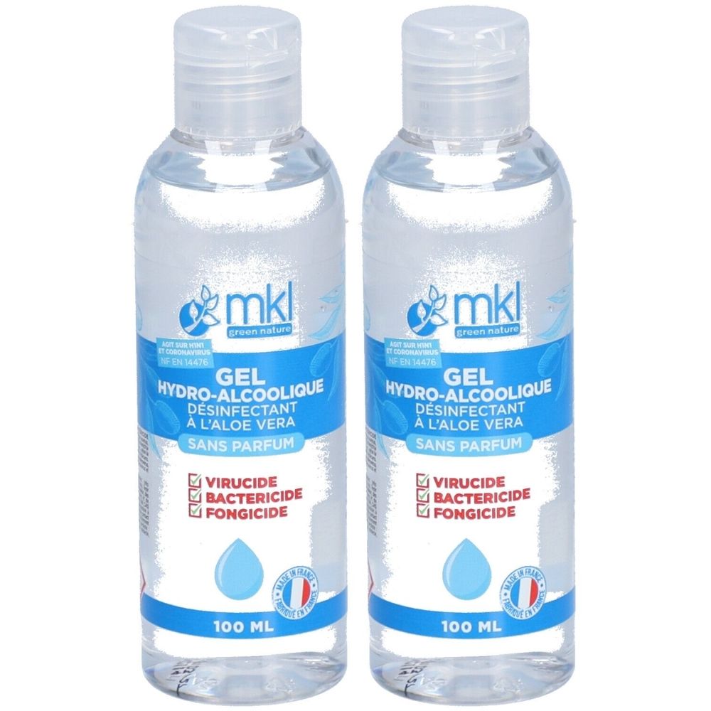 Deux flacons transparents avec étiquette bleu et blanc. Inscription: Gel Hydro-Alcoolique, Desinfectant à l'Aloe Vera, Sans Parfum. Avec sceau français.