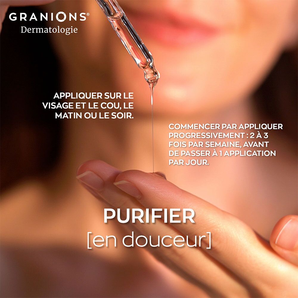 Druppel serum op een vinger. Tekst: Aanbrengen op gezicht en hals, ochtend of avond. Purifier.