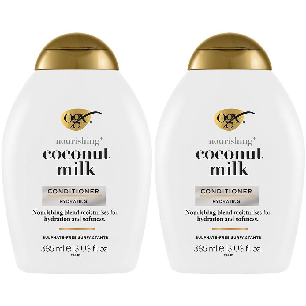 Twee witte flessen met gouden doppen. Opschrift: OGX, Coconut Milk, Conditioner. Tekst: Nourishing blend moisturises for hydration and softness.