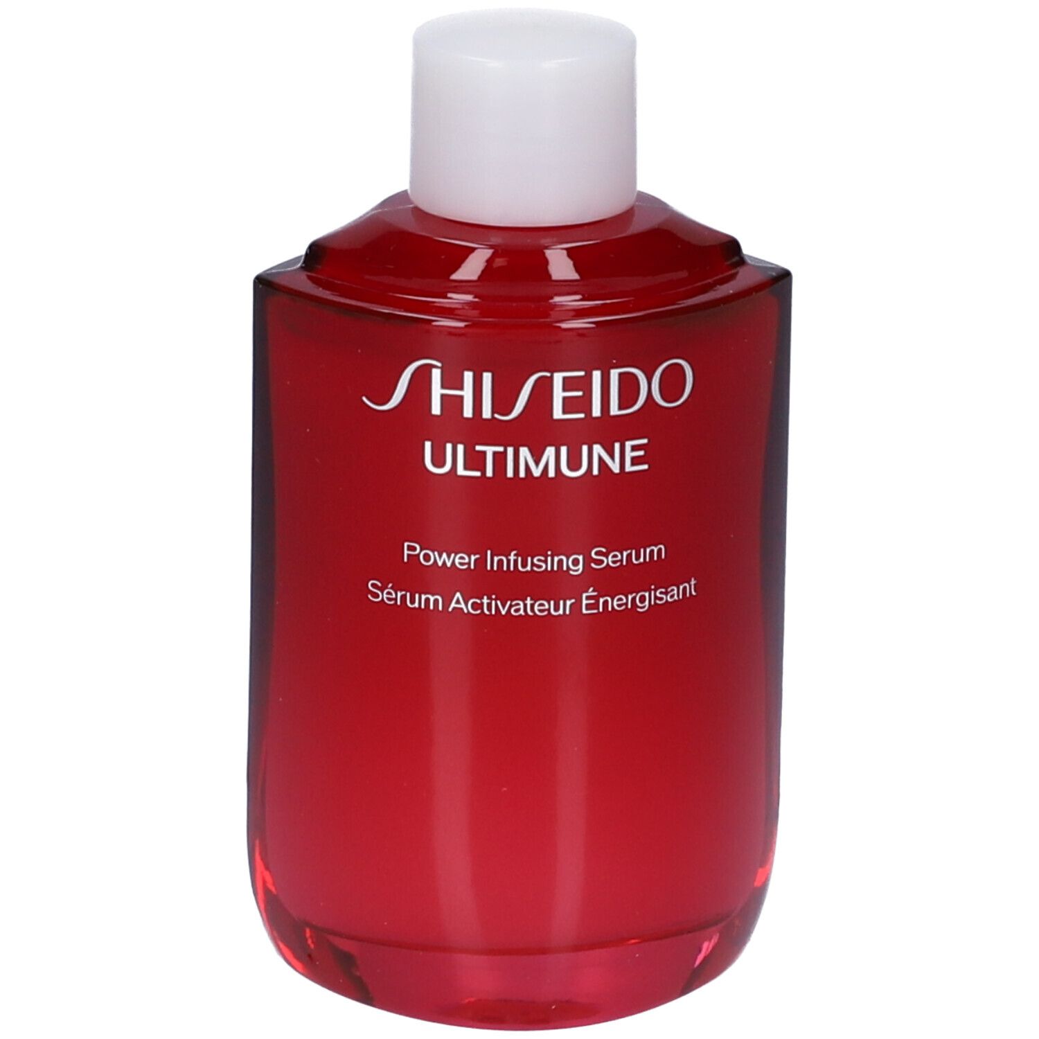 Rode fles met witte dop. Opschrift: SHISEIDO ULTIMUNE Power Infusing Serum. Frans: Sérum Activateur Énergisant.