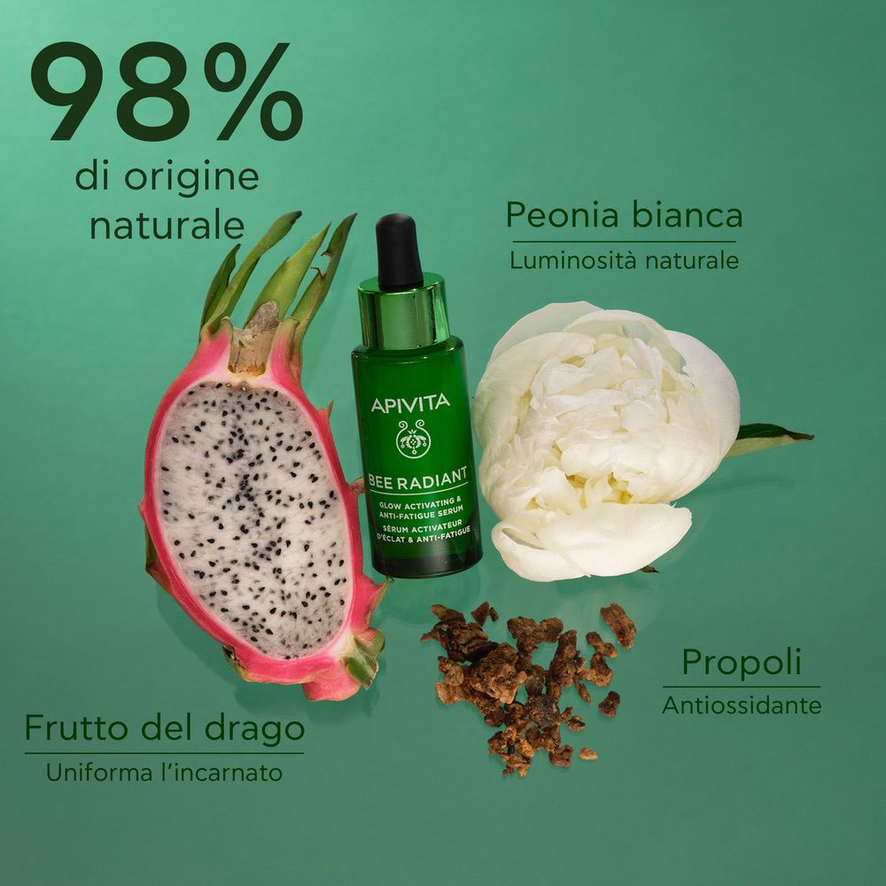 Flesje naast drakenfruit, bloem en propolis. Tekst: 98% di origine naturale, Peonia bianca, Propoli.