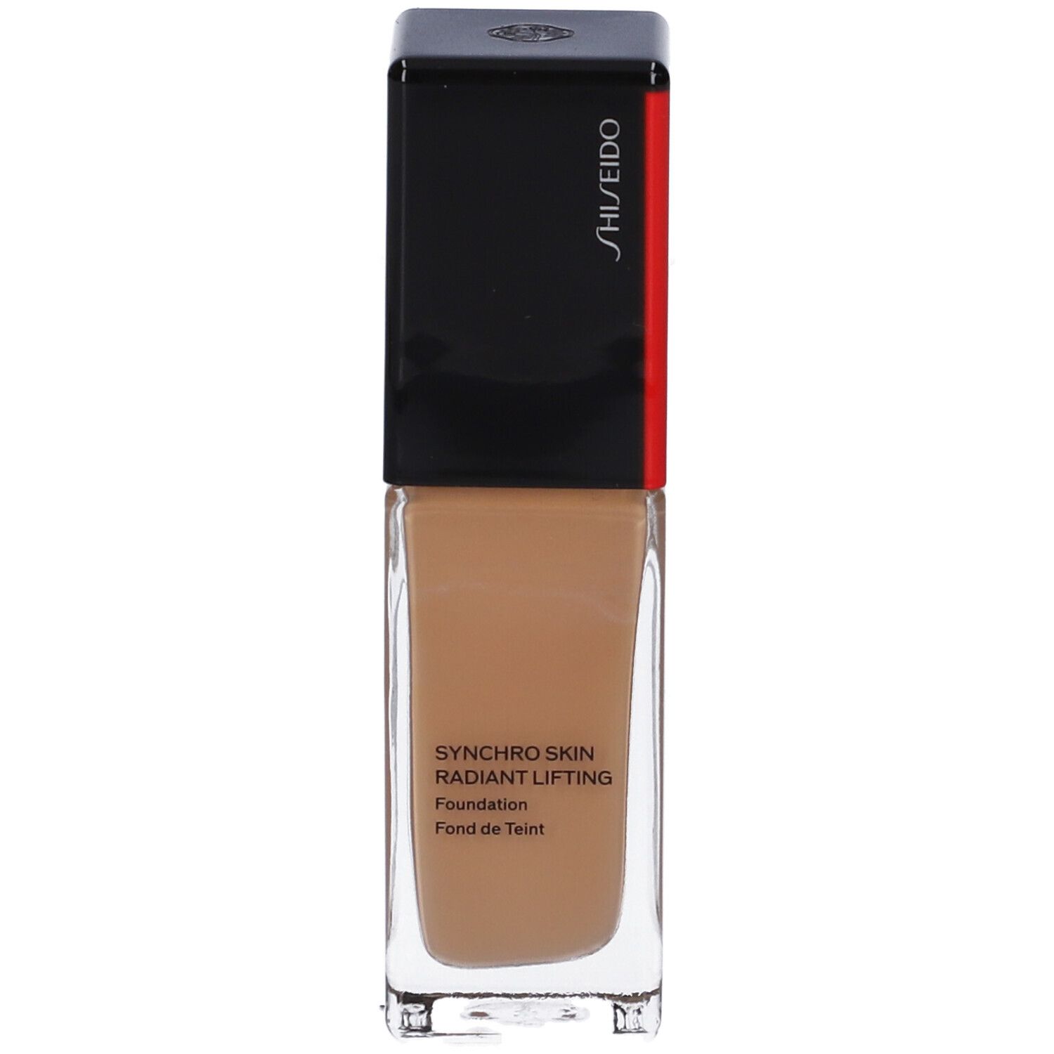 Fond de teint liquide dans un flacon en verre rectangulaire avec bouchon noir. Inscription : SHISEIDO, Synchro Skin Radiant Lifting.