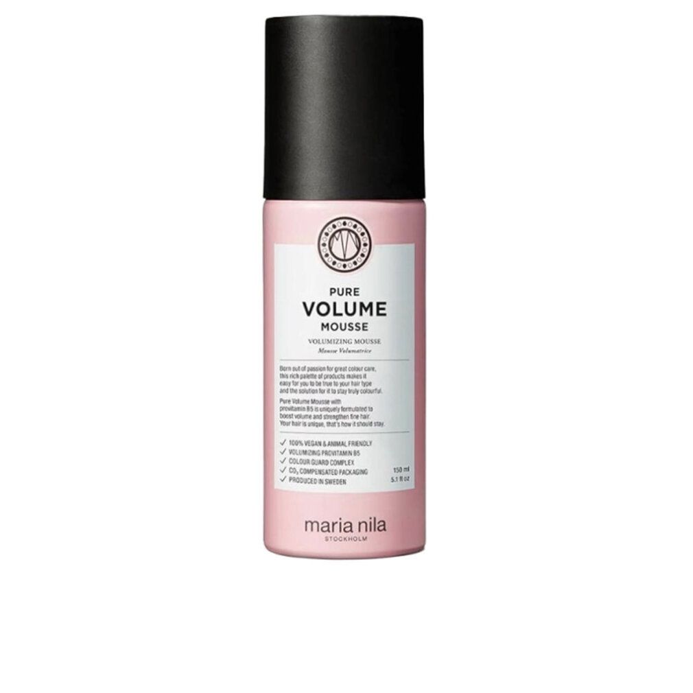 Flacon rose avec bouchon noir. Étiquette avec texte: Pure Volume Mousse. Marque: Maria Nila. Vegan et sans cruauté.