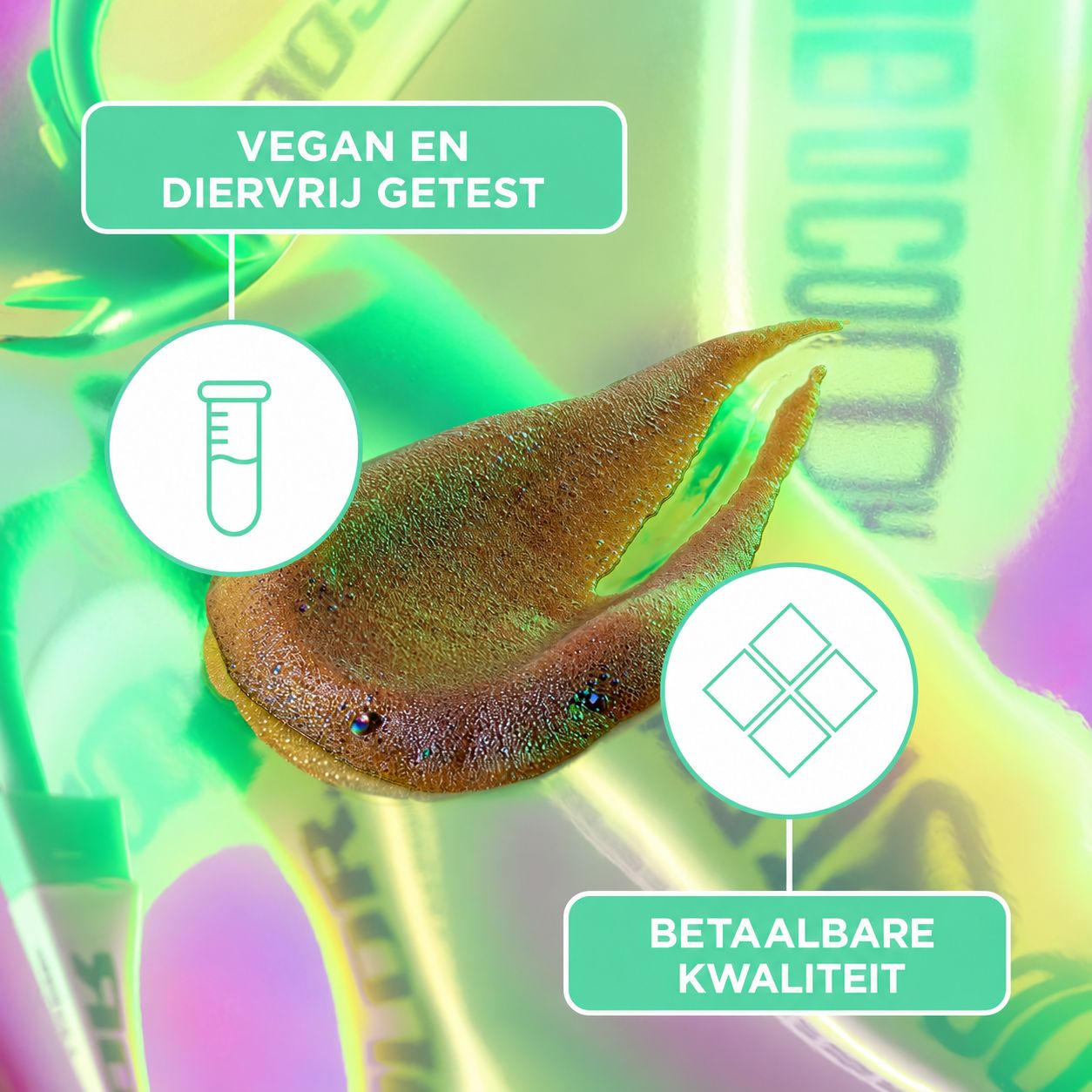 Voor-en-na vergelijking van een vrouw met Bondi Sands Technocolor Emerald.