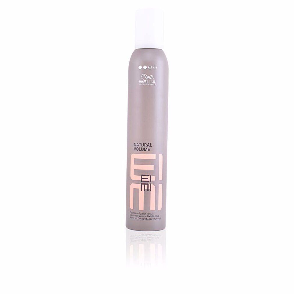 Mousse Wella Eimi Natural Volume, boîte grise avec bouchon blanc. Texte sur la boîte : Natural Volume, Eimi.
