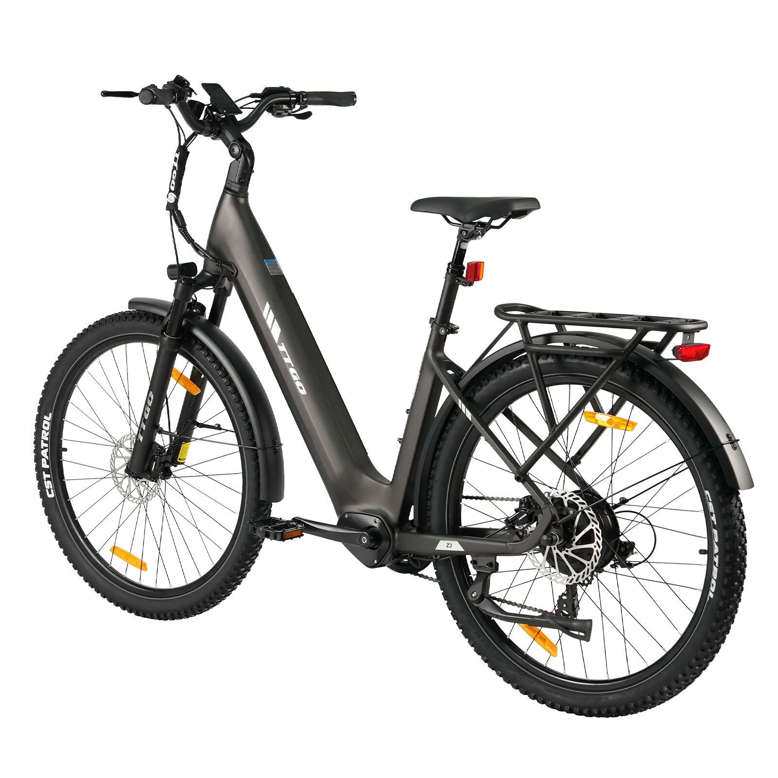Donkergrijze elektrische fiets met spatborden, bagagedrager en hydraulische schijfremmen. Het TTGO-logo is zichtbaar.