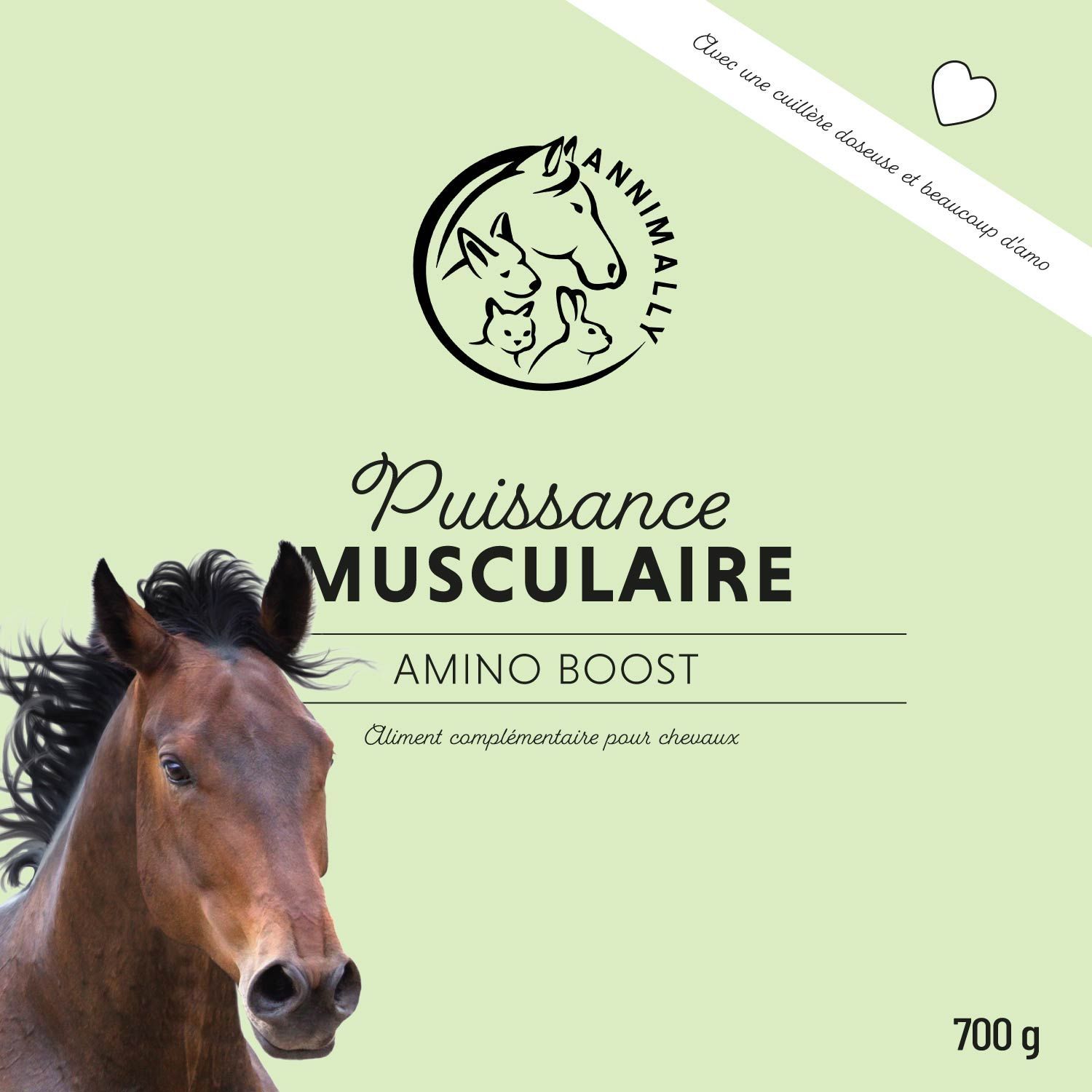 Emballage du produit avec texte Puissance Musculaire, 700g. Contient des acides aminés. Image de cheval.