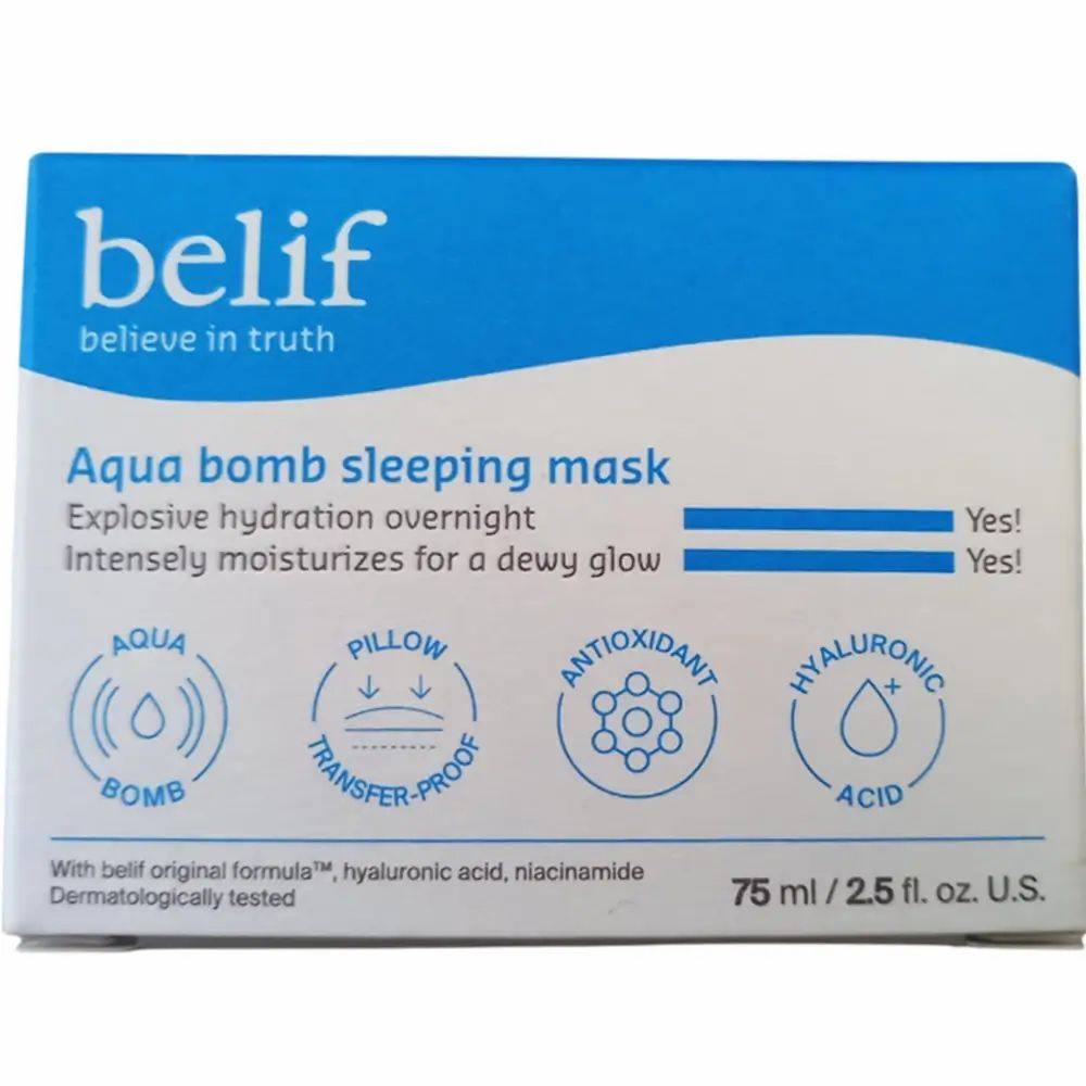 Witte verpakking met blauwe tekst. Opschrift: belif, Aqua bomb sleeping mask. Met productinformatie en logo's.