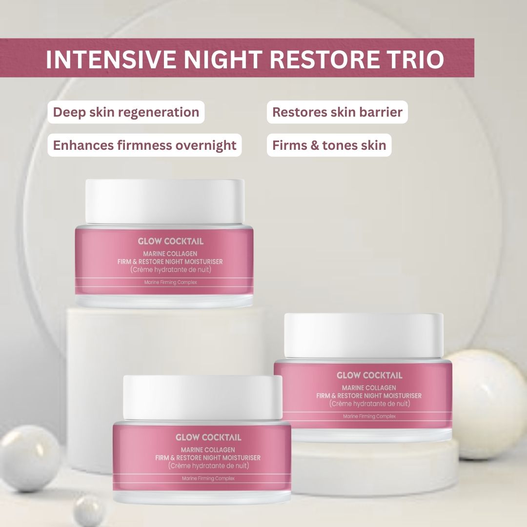Drie roze potten met witte deksels. Tekst: Glow Cocktail, Marine Collagen Firm & Restore Night Moisturiser. Op sokkels.