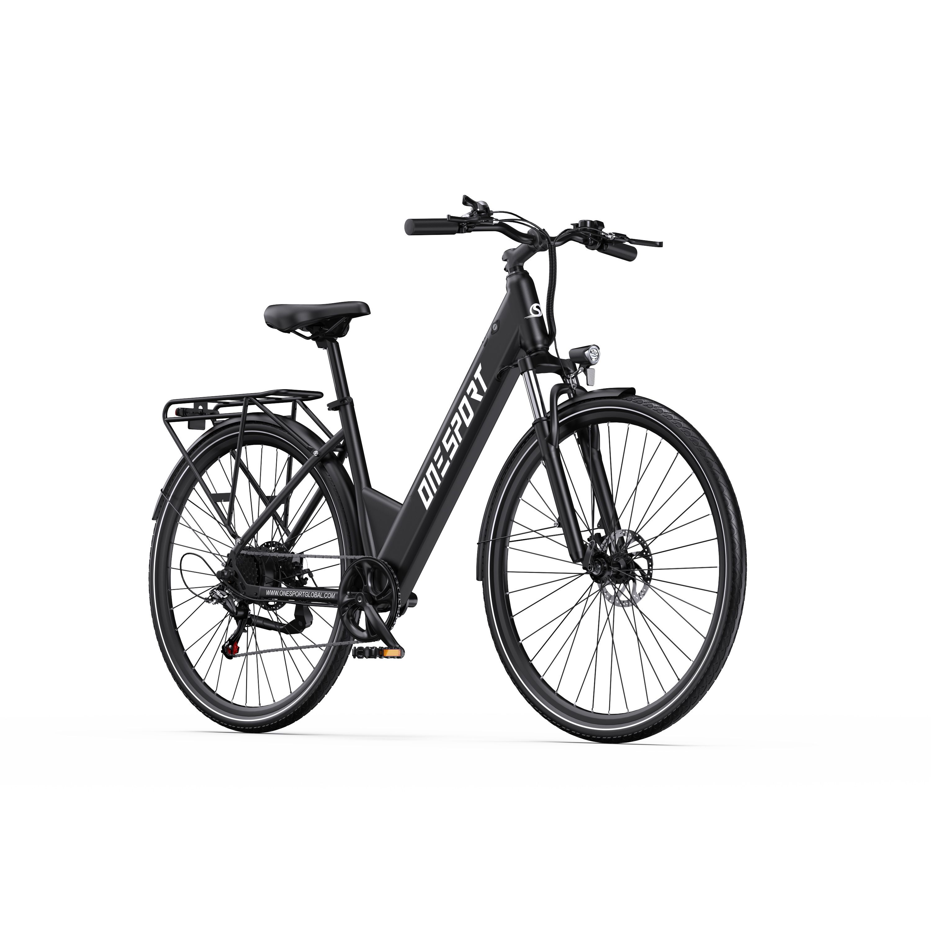Vélo électrique noir avec le mot ONESPORT. Porte-bagages, garde-boue et phare sont présents.