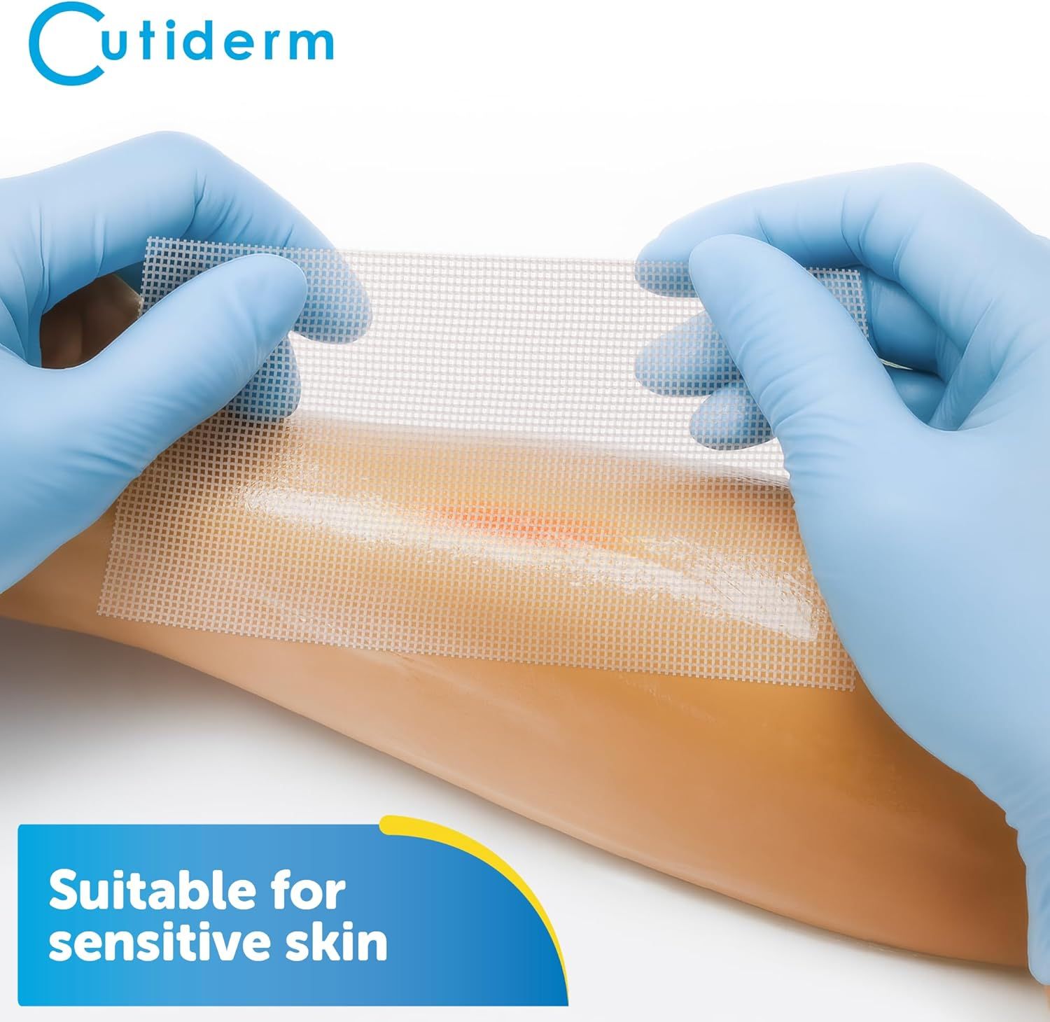 Close-up van een Cutiderm paraffine gaasverband op een wond.