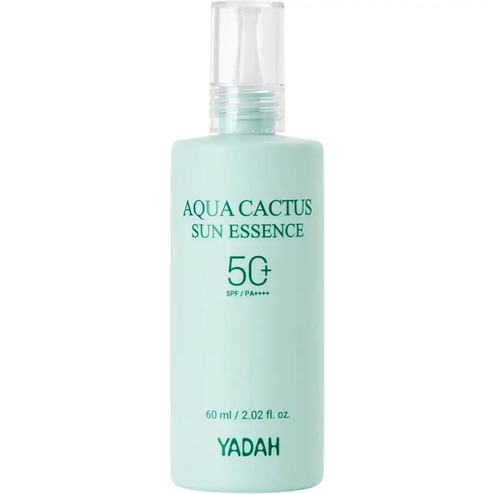 Lichtgroene fles met transparante dop. Opschrift: Aqua Cactus Sun Essence 50. Tekst: 60 ml / 2.02 fl. oz. YADAH.