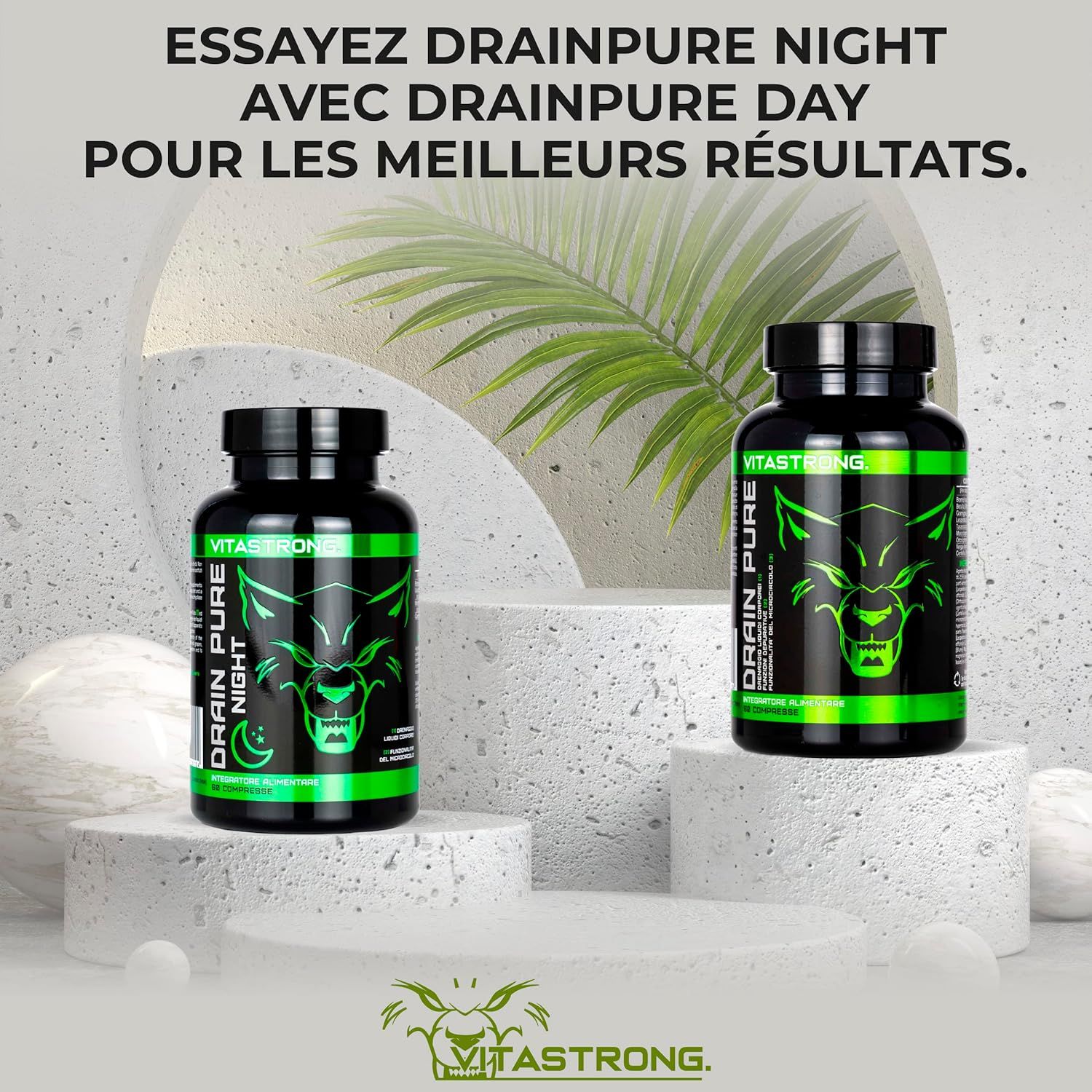 Deux flacons Vitastrong Drainpure Night. Inscription : Drainpure Night. Sur un piédestal blanc.