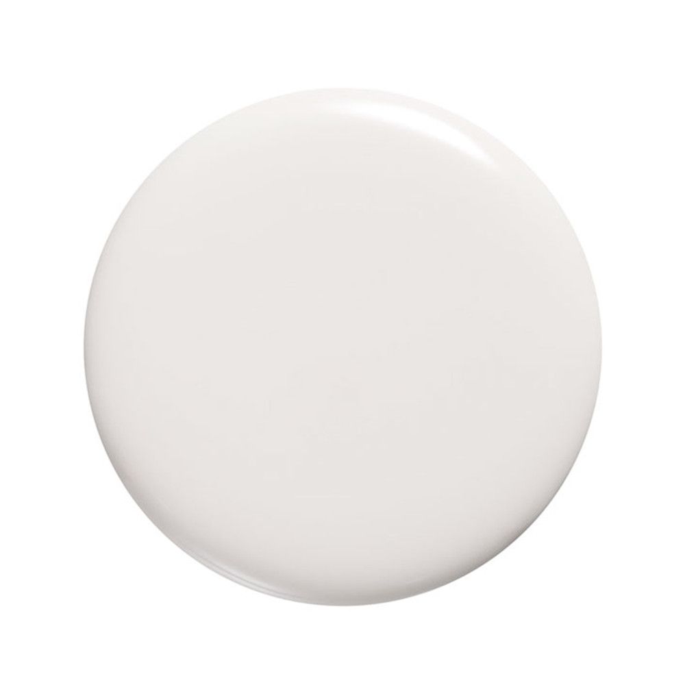 Een ronde, witte kleurvlek die de tint van de nagellak toont.