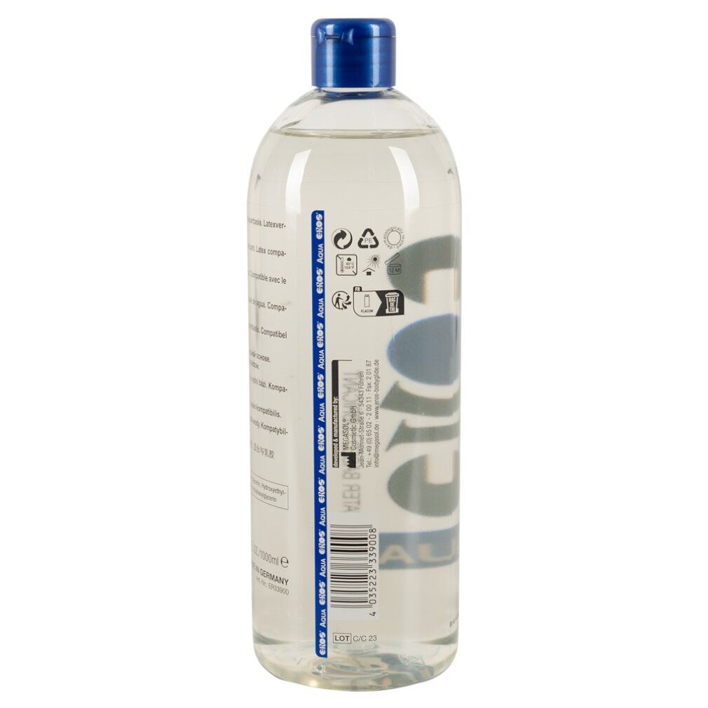 Achterkant van een transparante fles met blauwe dop. Productlabel met tekst en barcode.