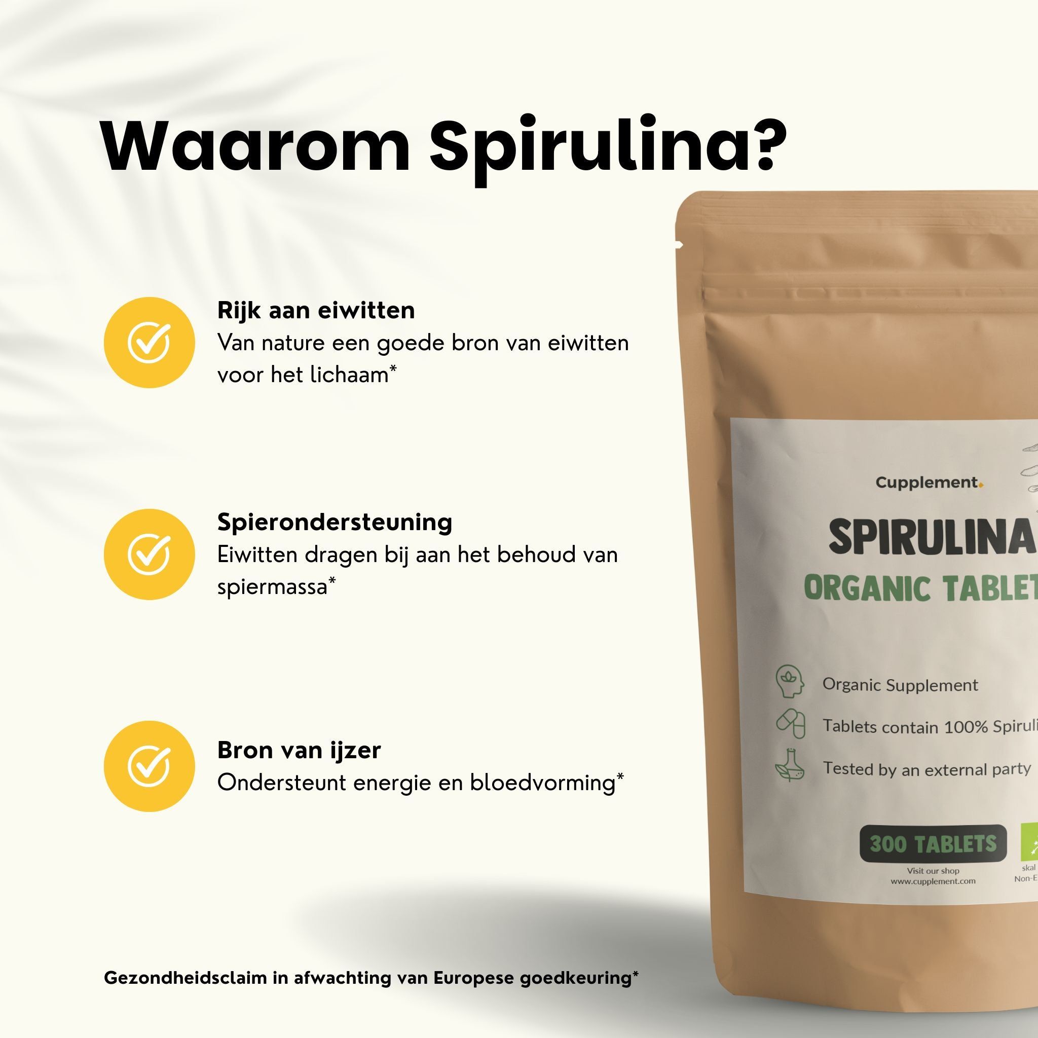 Bruine zak met spirulinatabletten. Tekst: Cupplement, Spirulina Organic Tablets, 300 tabletten. Rijk aan eiwitten.