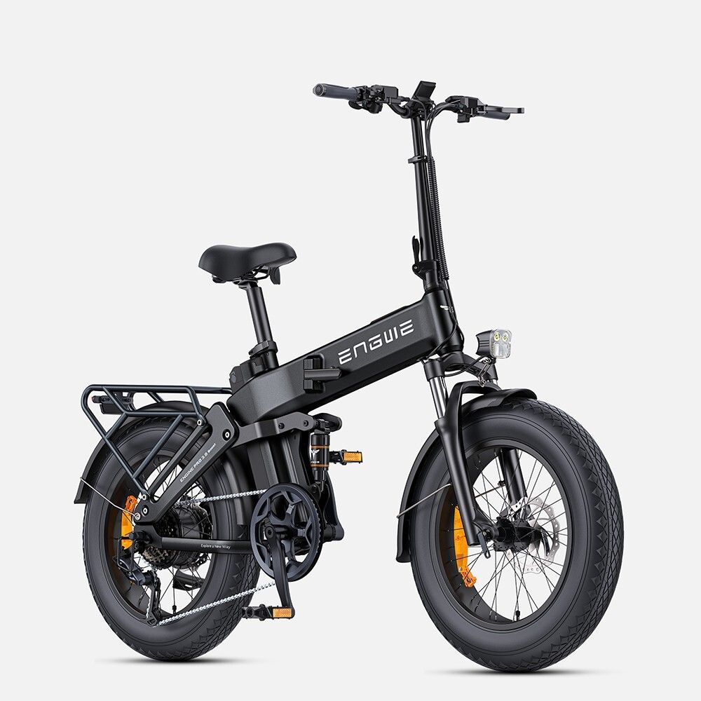 Vélo électrique noir avec pneus larges, porte-bagages et inscription ENGWE.