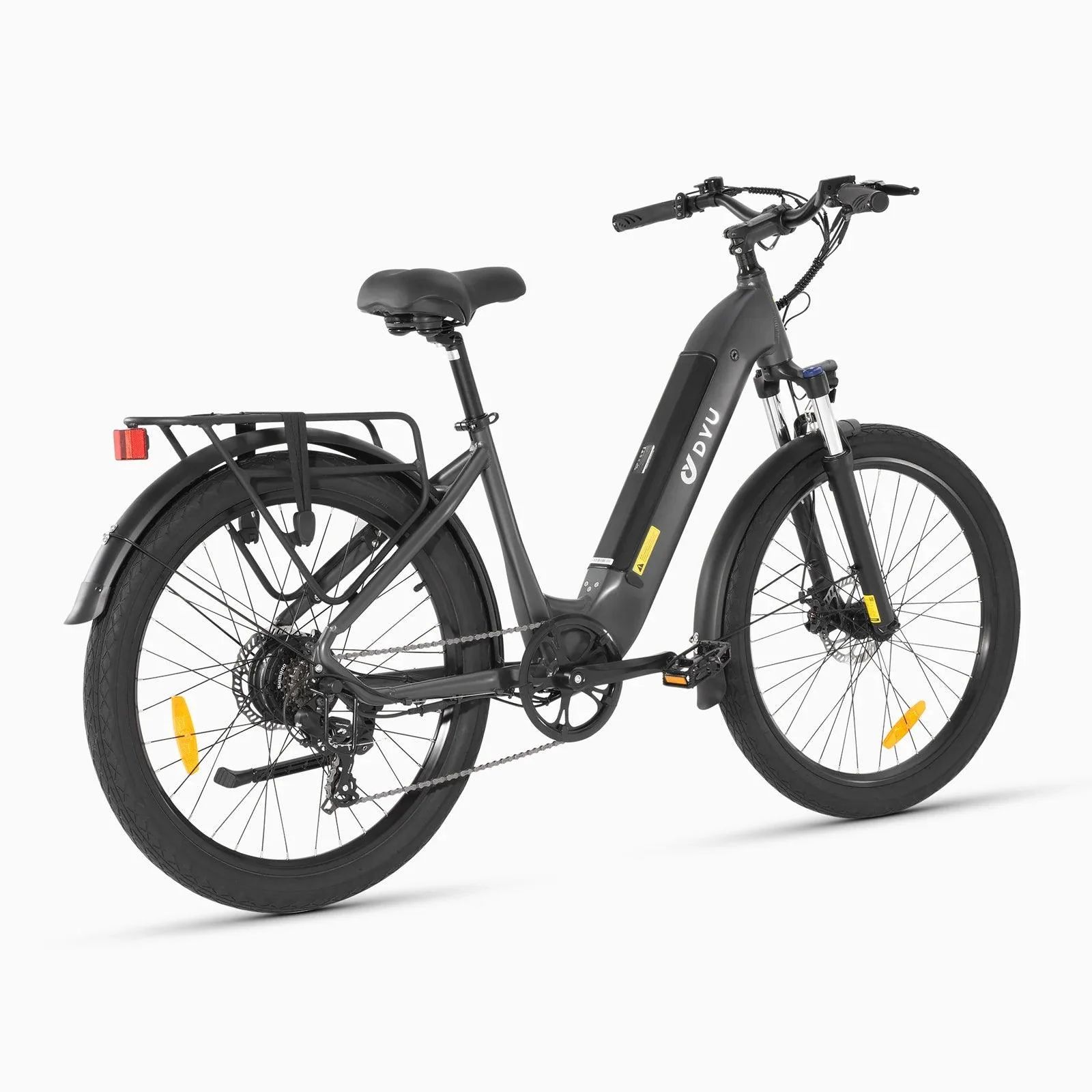 Vélo électrique gris DYU C1. Pneus noirs, porte-bagages, garde-boue. Réflecteurs jaunes. Logo DYU.