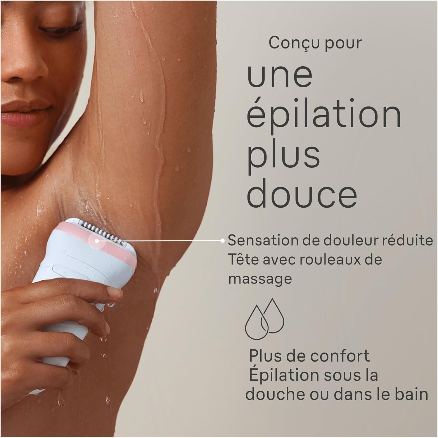 Femme s'épilant les aisselles avec Braun Silk-épil 7. "Épilation sous la douche ou dans le bain".