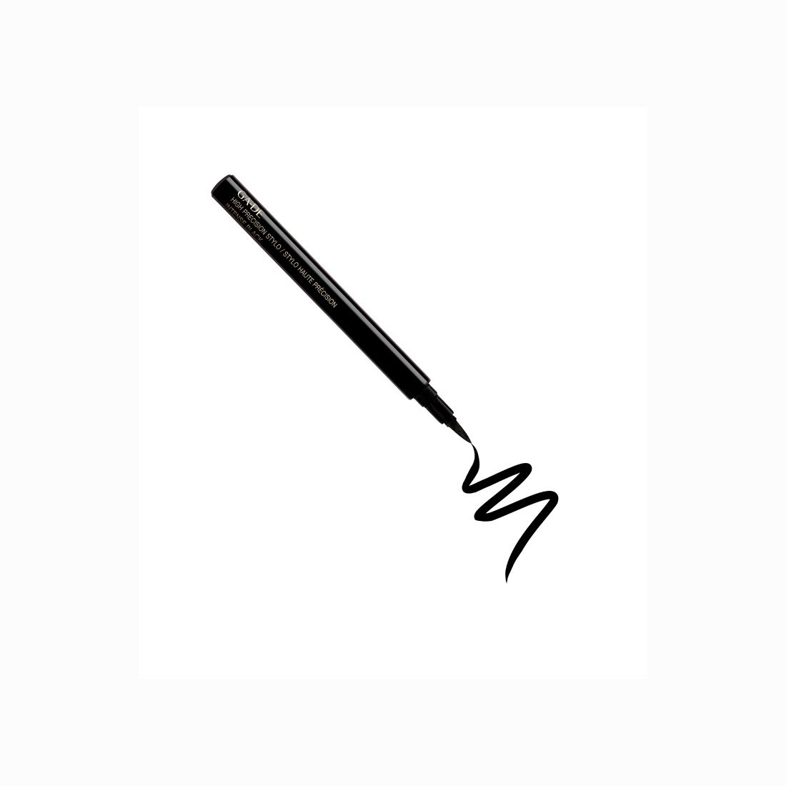 Stylo eyeliner noir avec trait noir. Inscription: Ga-De High Precision Stylo.