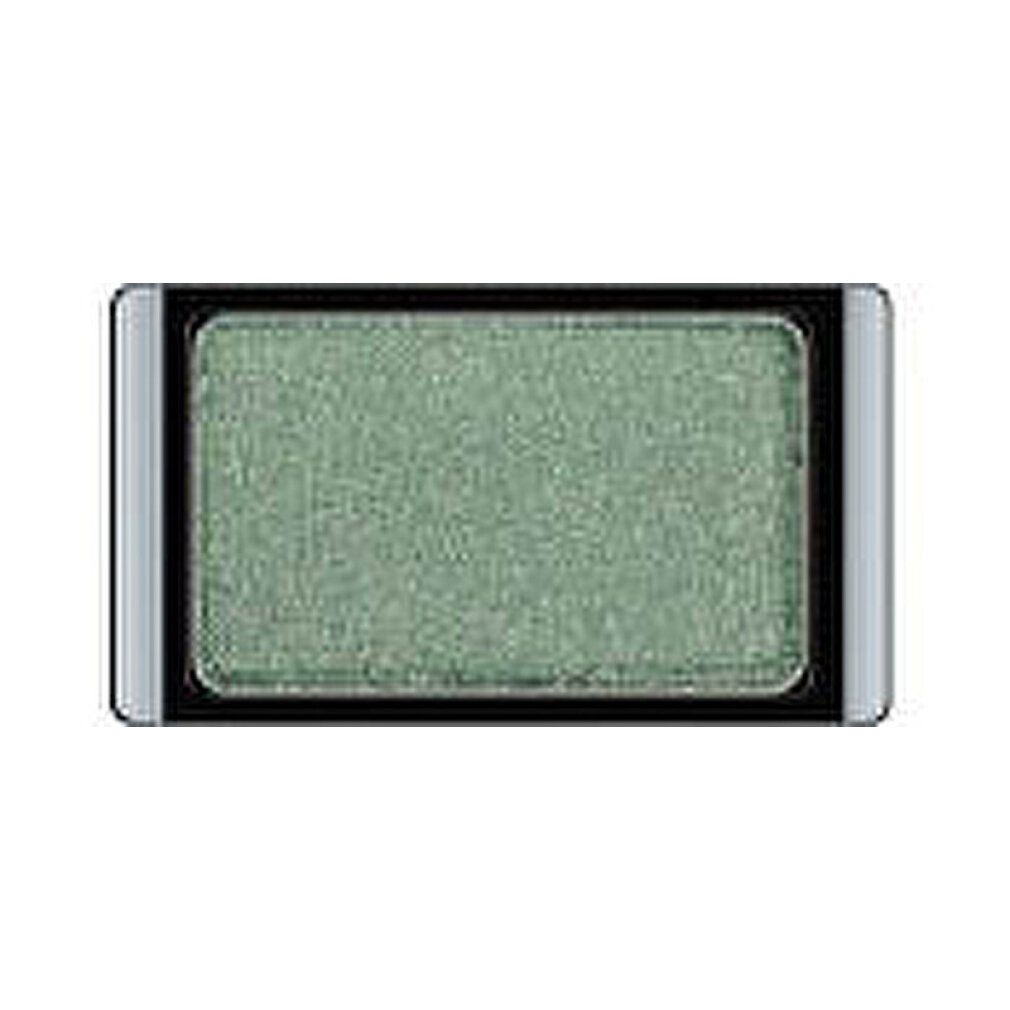 Fard à paupières rectangulaire de couleur verdâtre, dans un boîtier noir avec des accents argentés.