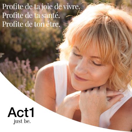 Portrait d'une femme aux yeux fermés. Inscription: Act1 just be.