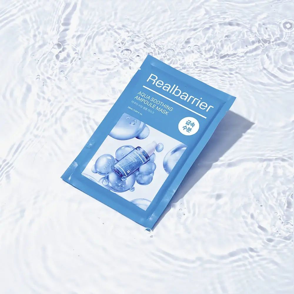 Sachet de produit bleu avec image du produit et texte Realbarrier.