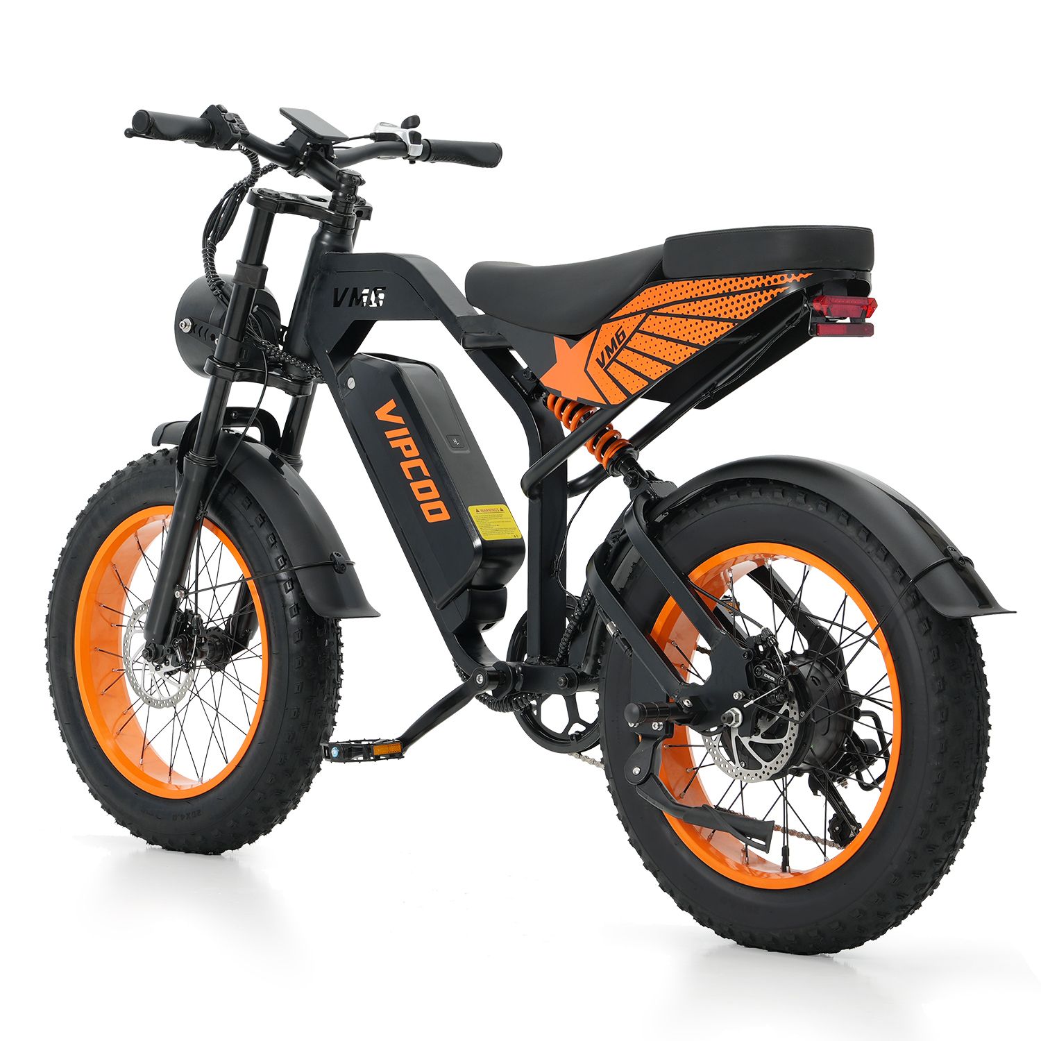Zwarte e-bike met oranje velgen. VIPCOO staat op het frame. Model VM6.
