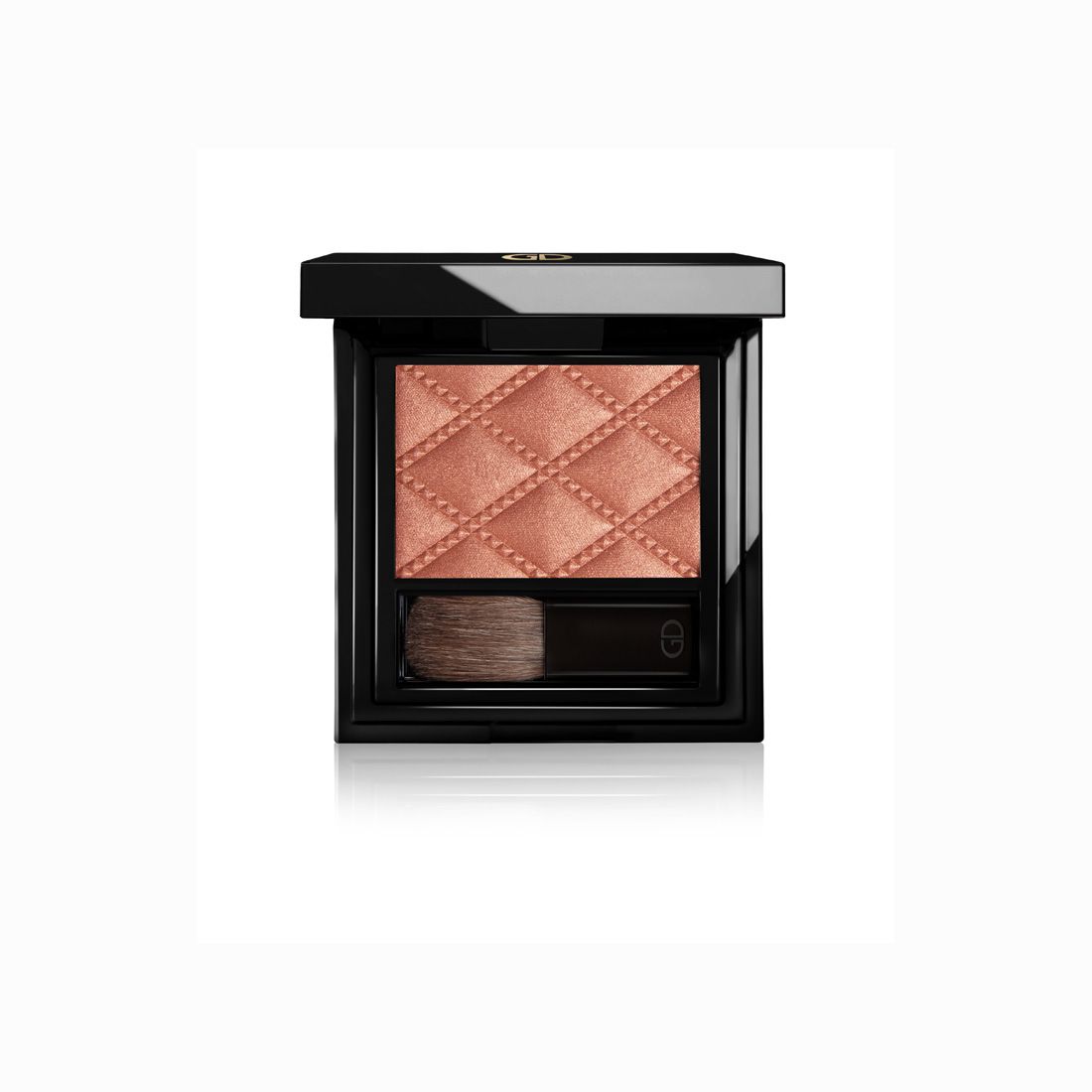Ga-De Idyllic Soft Satin Blush. Boîtier carré noir. Fard à joues rose avec motif losange. Pinceau intégré.
