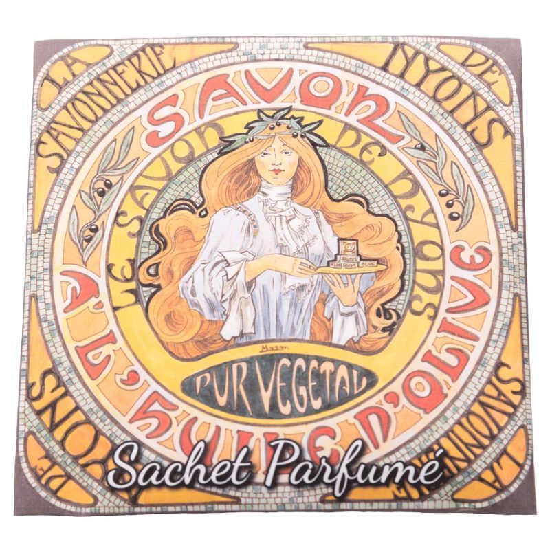 Emballage carré avec illustration Art nouveau. Femme aux longs cheveux roux, inscription "La Savonnerie de Nyons". "Sachet Parfumé".